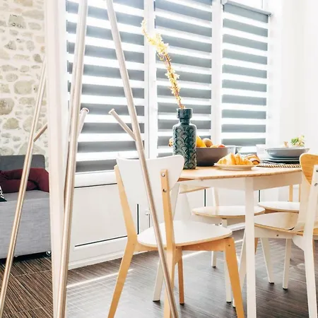 Appartement Miramar : Near The Beach & Shops In *