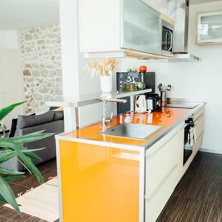 Appartamento Miramar : Near The Beach & Shops In *